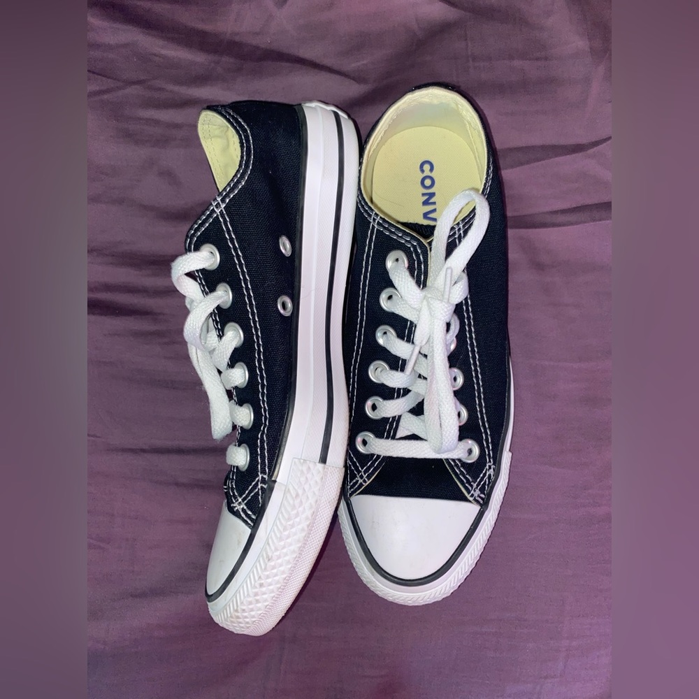 Converse, women’s size 7